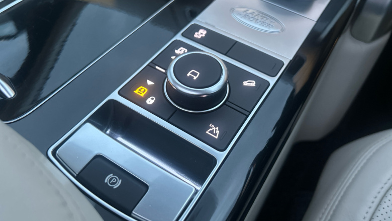 Land Rover Range Rover 3.0 D300 Westminster Black 4dr Auto Diesel Estate